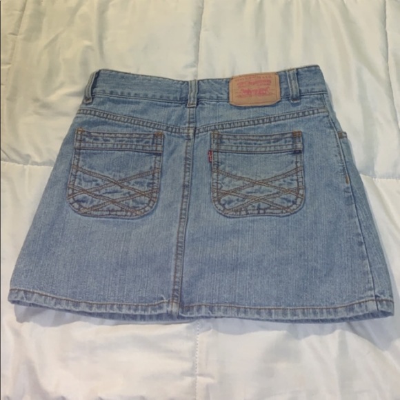 Levi’s Jean Skirt - Picture 4 of 7